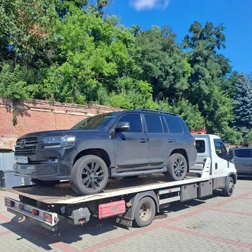 дешевий евакуатор